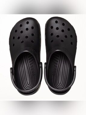 CROCS unisex Classic Clog in Black Sz 7M/9W